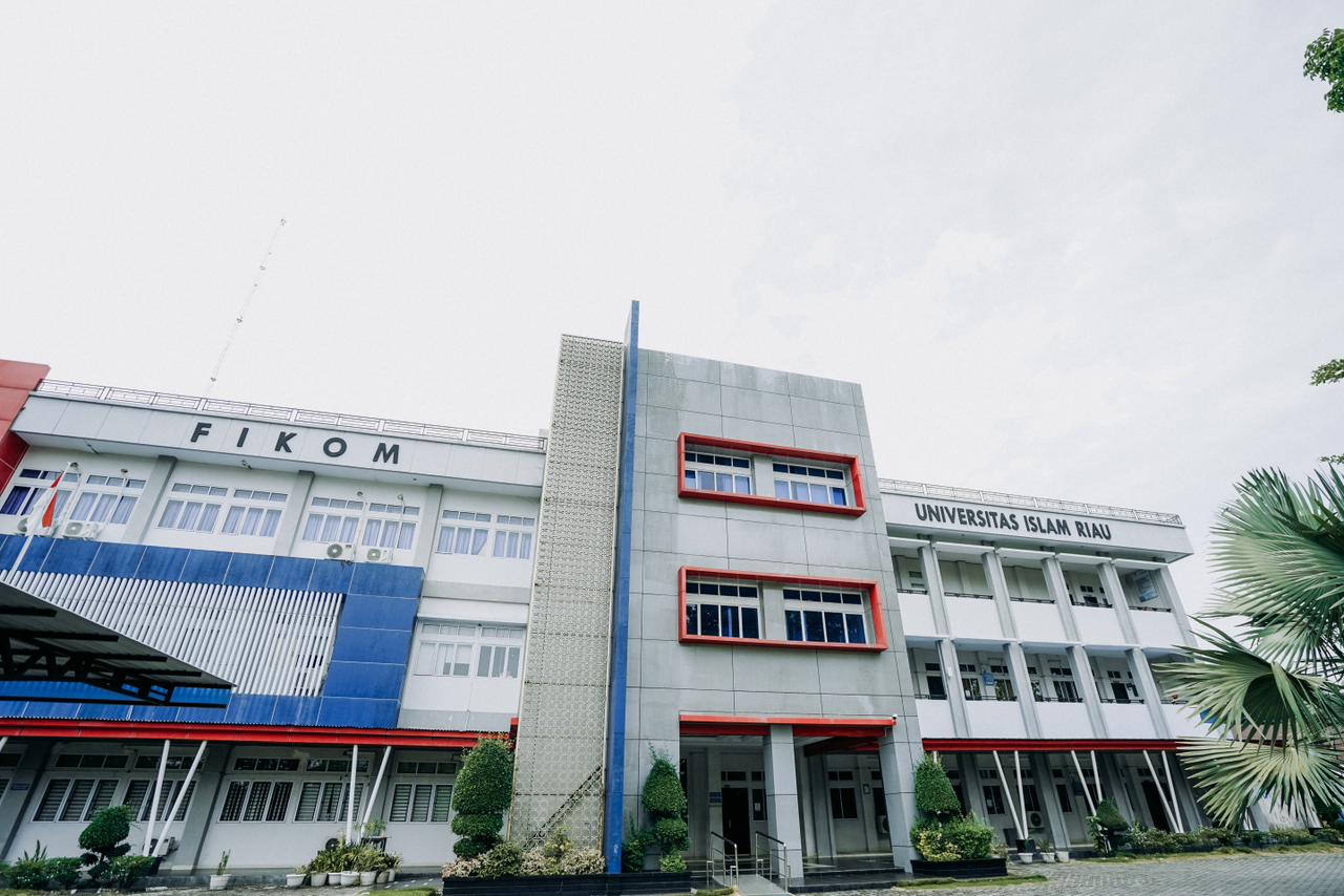 FIKOM UIR Sukses Raih Akreditasi UNGGUL dari LAMSPAK