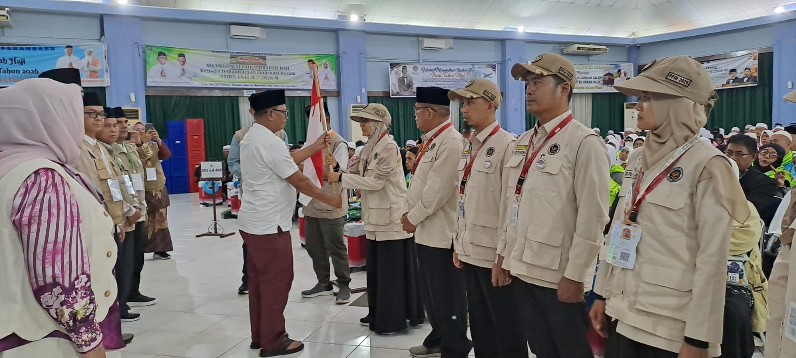 Jemaah Haji Riau Kloter BTH 10 Diberangkatkan, Defizon: 3.537 jemaah Sudah di Terbangkan ke Madinah