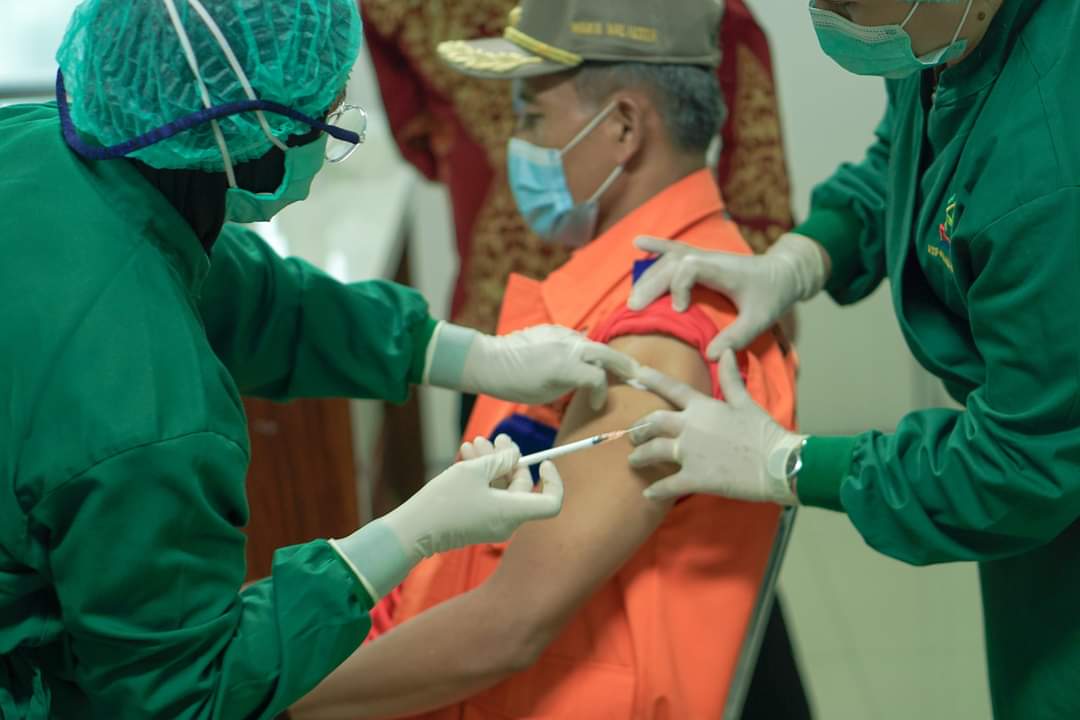 Divaksin Covid-19 Dosis Kedua, Wawako: Sampai Saat Ini Tidak Ada Reaksi Lain