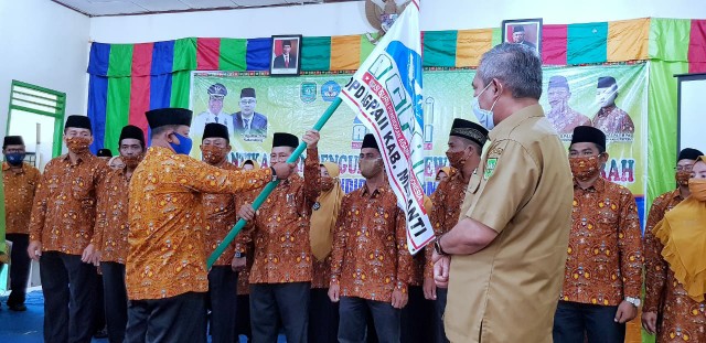 Lantik DPD AGPAII, Sekda Meranti Harap Jadi Garda Terdepan Pembinaan Moral