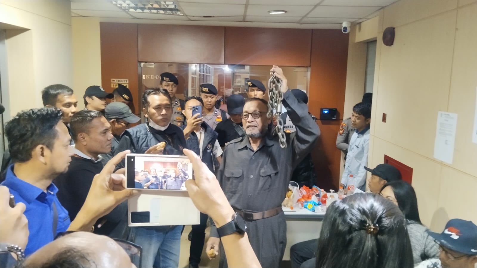 Hendri CH Bangun dan Rekan Tidak Hadiri Panggilan Pengadilan Negeri Jakarta Pusat