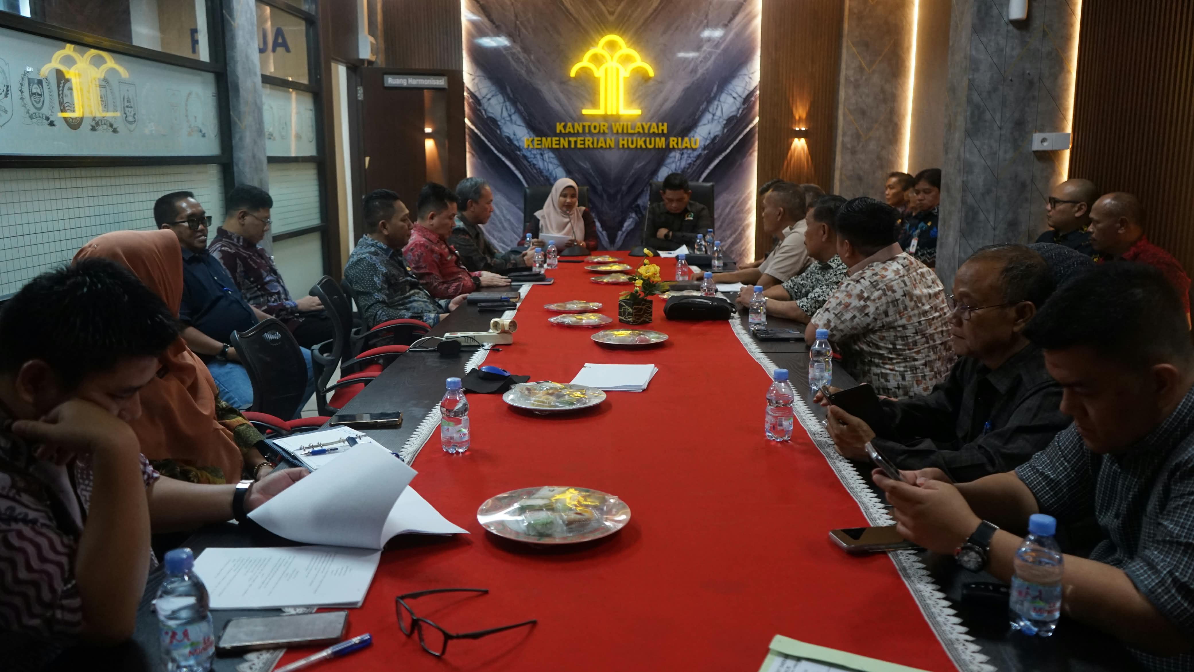 Kanwil Kemenkum Riau Fasilitasi Konsultasi Ranperda Perlindungan Lahan Pertanian Pangan Berkelanjutan Kabupaten Bengkalis